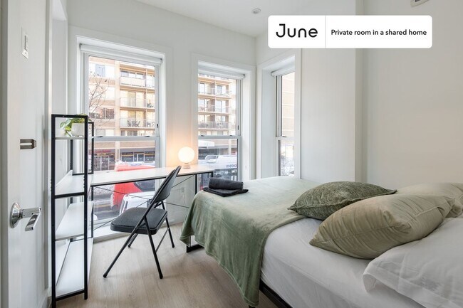 Building Photo - Room in Shared 4 bed/2 bath home in Dupont Circle