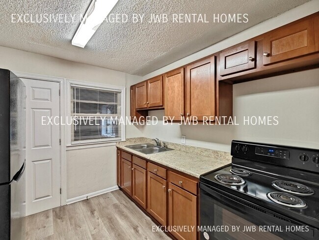Building Photo - 7801 Tory Pl W