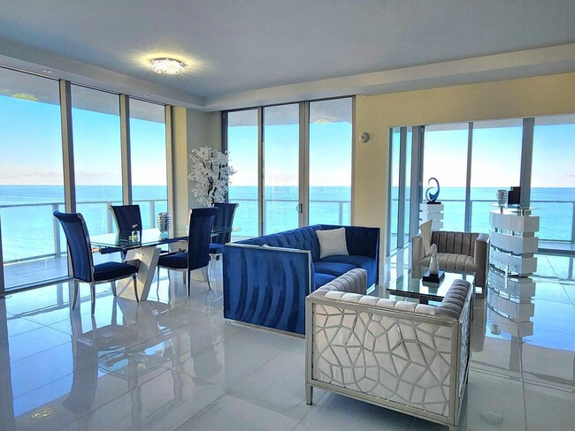 Foto del edificio - 3100 N Ocean Dr