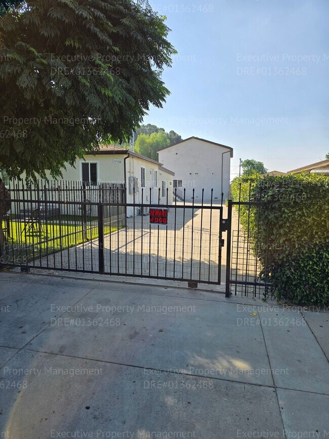 Building Photo - Newly constructed upstairs 2 bedrooms and ...