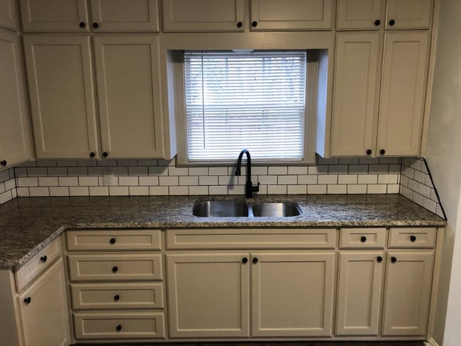 Building Photo - 2915 Grim Ave