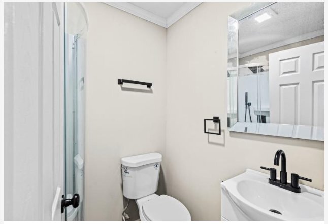 Foto del edificio - 206 E 37th St