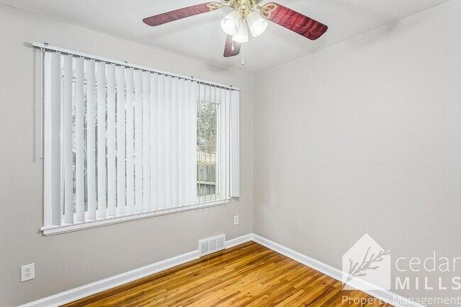 Foto del edificio - Large bi-level duplex in College Hill