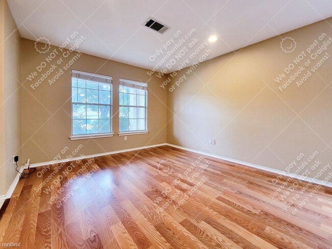 Foto del edificio - 4 br, 2.5 bath House - 505 Catumet Dr