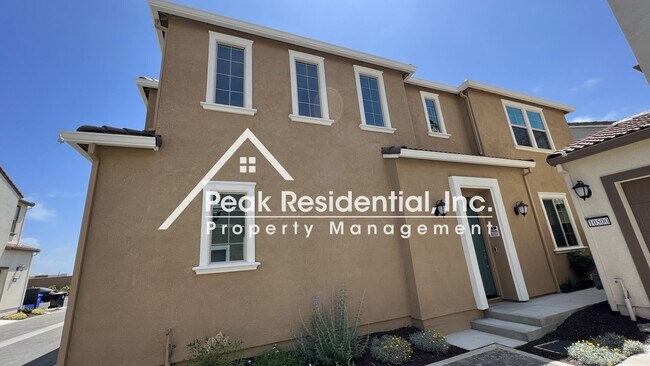 Foto del edificio - Beautiful Updated Elk Grove 3bd/2.5ba Home...