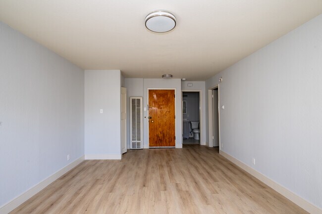 Foto del edificio - 185 Sickles Ave