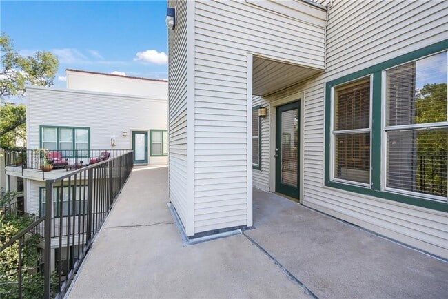 Foto del edificio - 3115 Tom Green St