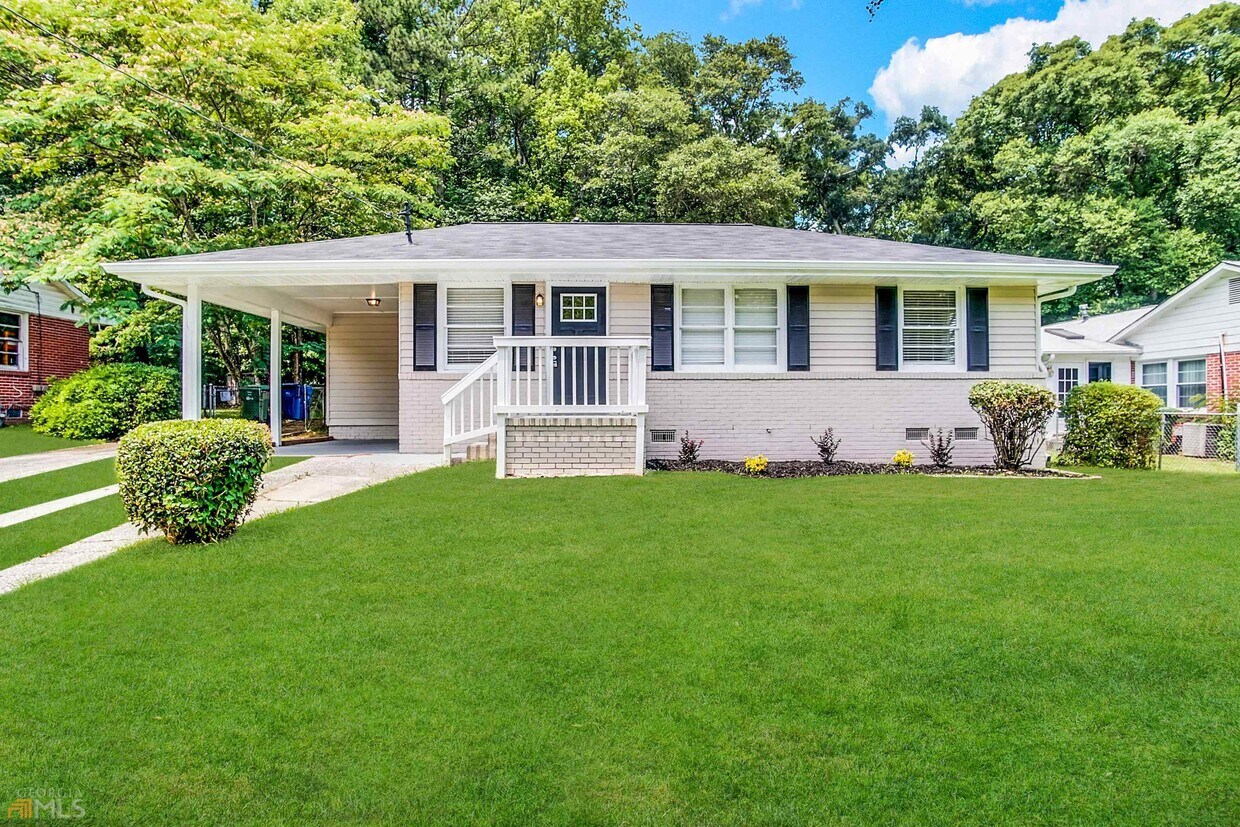 Foto principal - 858 Commodore Dr NW