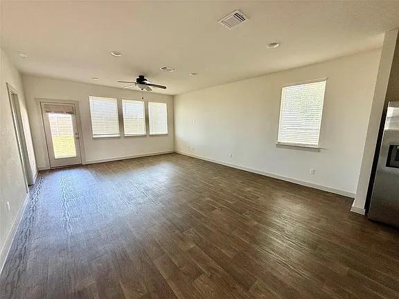 Building Photo - 400 Barton Creek Ln