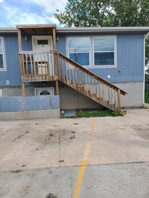 Primary Photo - 382 N Buchanan St