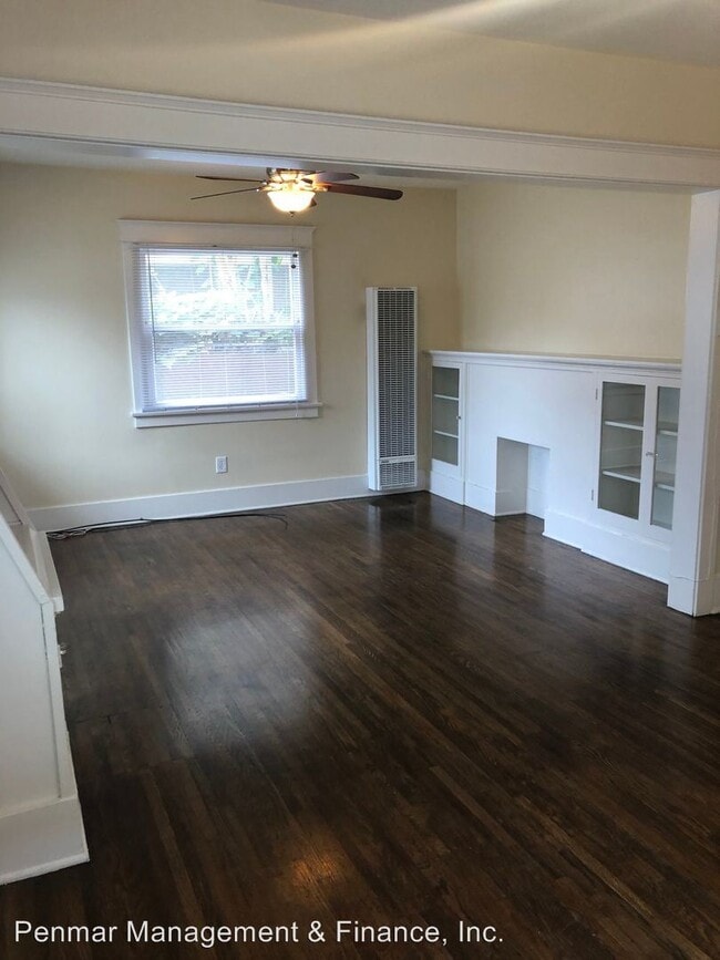 Building Photo - 1621-161621 Locust Ave