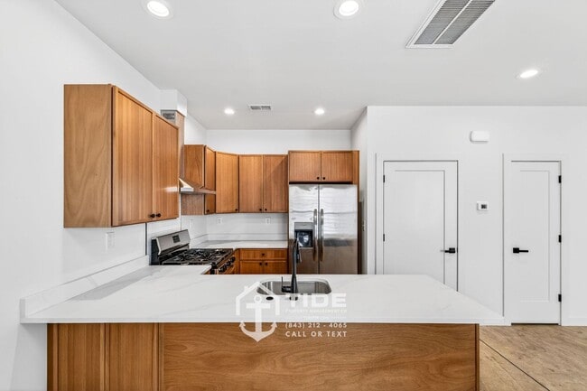 Building Photo - Modern Hanahan Living Near Park Circle
