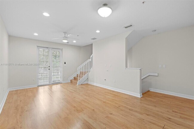 Foto del edificio - 419 SW 147th Ave