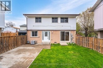 Building Photo - 2 Hunt Club Dr