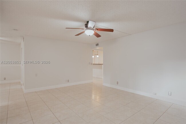 Building Photo - 2700 Coral Springs Dr