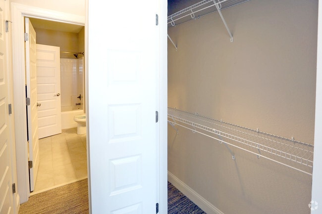 Interior Photo - Harbor Vista at Crawford Street