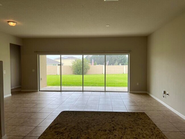 Foto del edificio - 1225 Sangria Cir