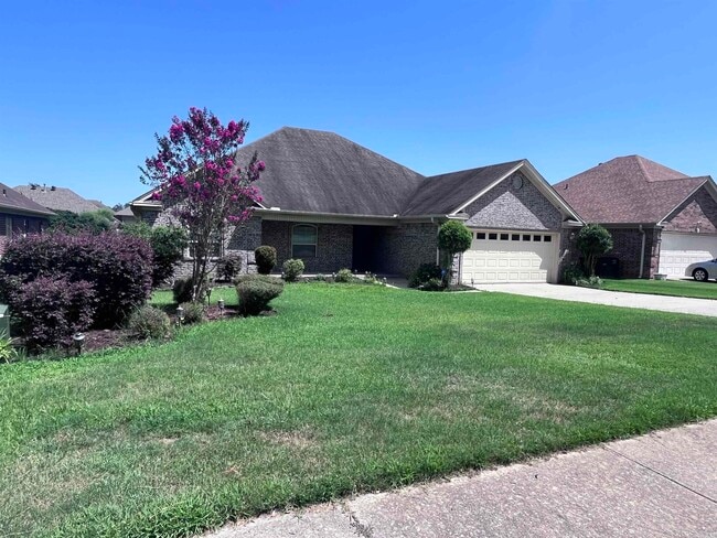 Building Photo - 1808 Airborn Dr