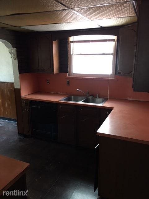 Building Photo - 16623 Birwood St
