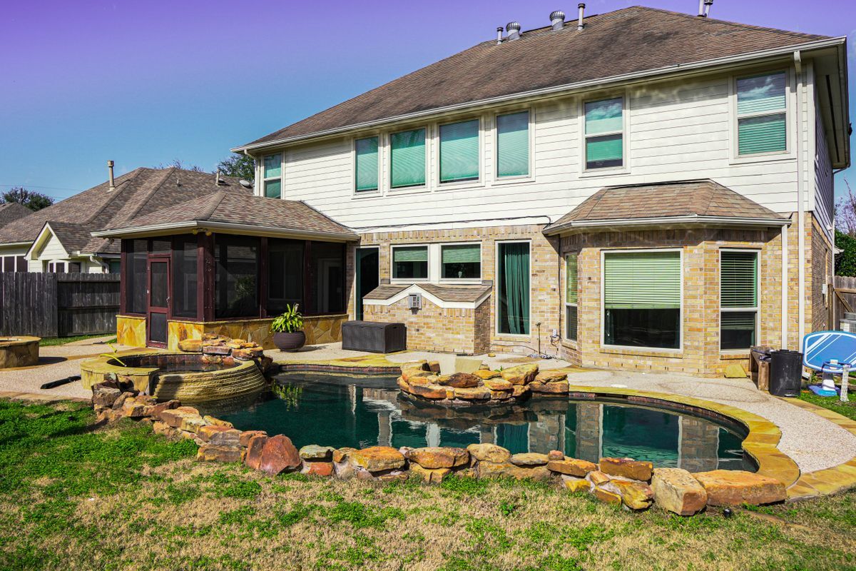 Foto del edificio - 10234-10235 Five Oaks Ln