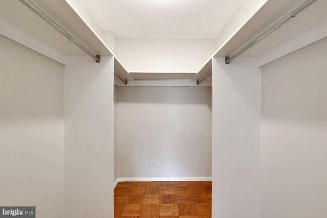 Building Photo - 4515 Willard Ave