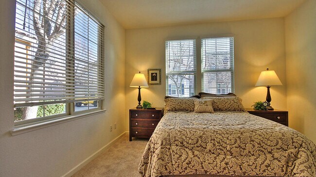 Building Photo - 1153 Doyle Cir
