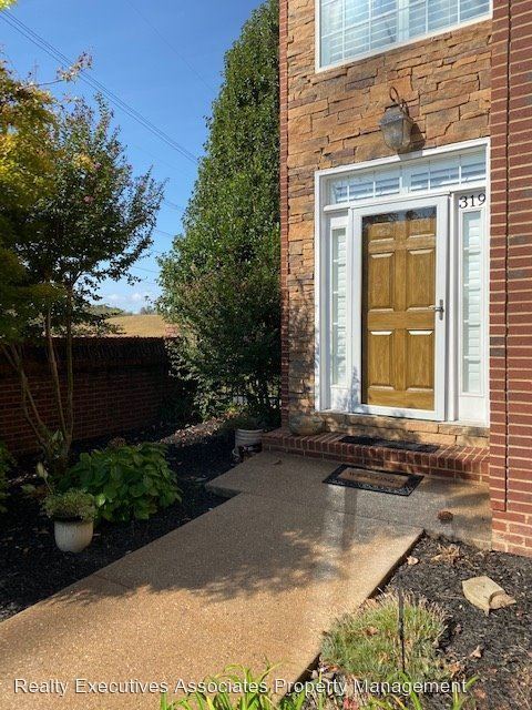 Primary Photo - 3 br, 3.5 bath House - 319 McCulley Lane
