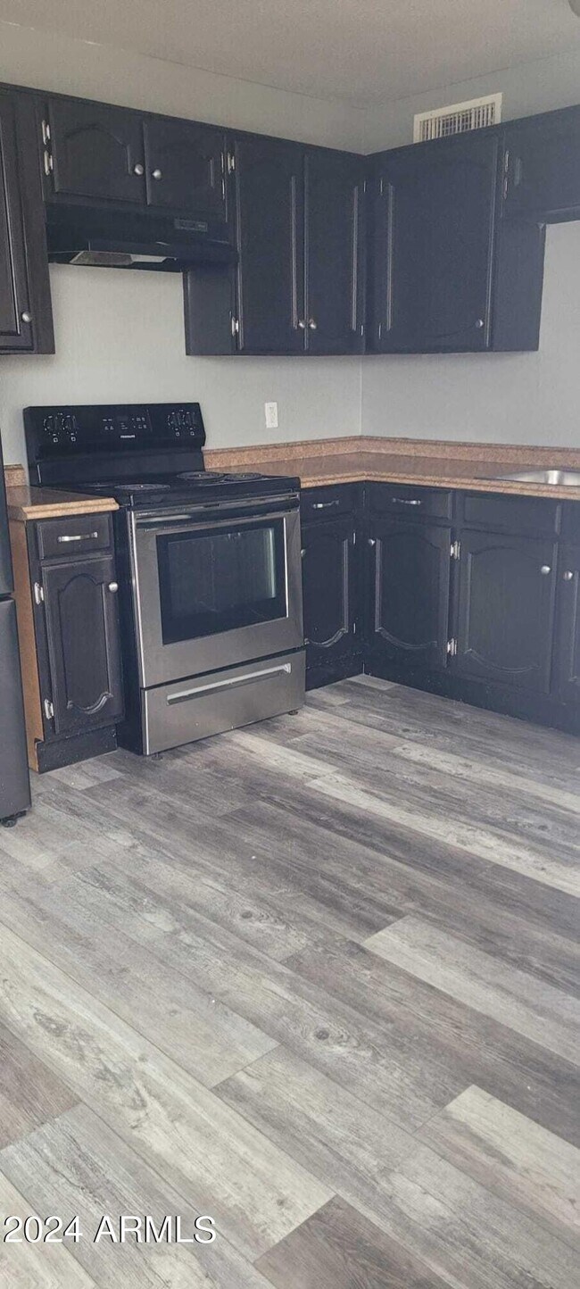 Foto del edificio - 12624 N 38th Ave