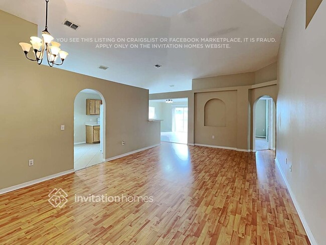 Foto del edificio - 5530 Bess Ln