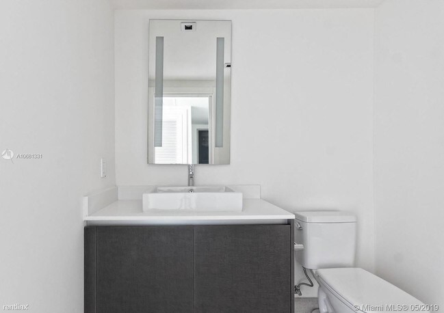 Building Photo - 1 br, 1.5 bath Condo - Echo Brickell Condo