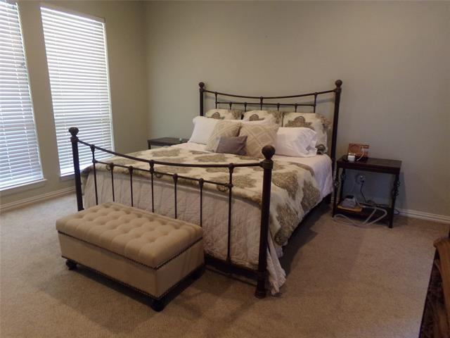 Foto del edificio - 9313 Ravenswood Rd