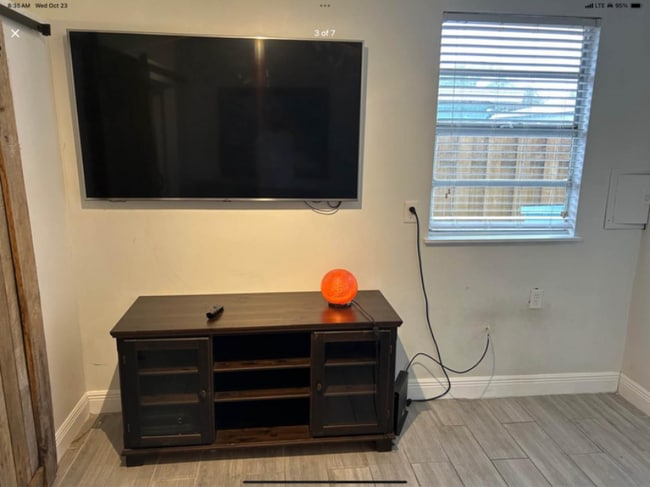 Photo - 230 SW 15th St Apartment