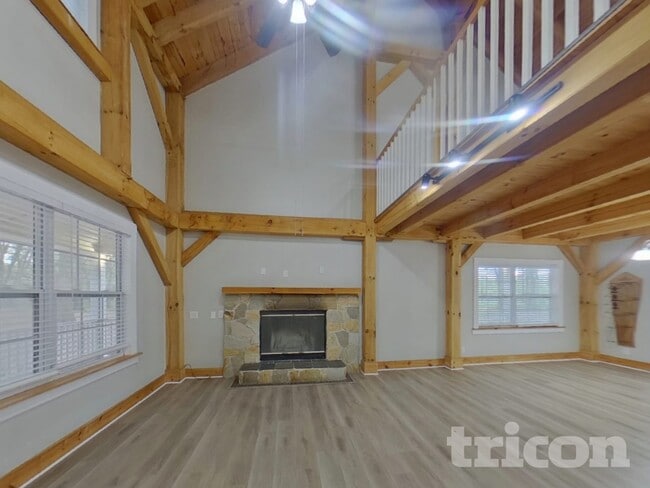 Foto del edificio - 3312 Carson Oaks Ln