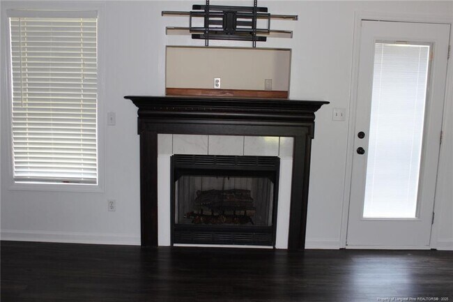 Foto del edificio - 159 Colonial Hills Dr