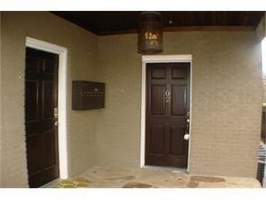 Foto del edificio - 1122 N Zang Blvd