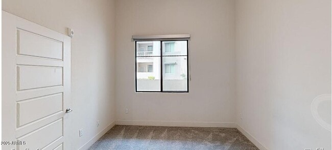 Foto del edificio - 15501 N Dial Blvd