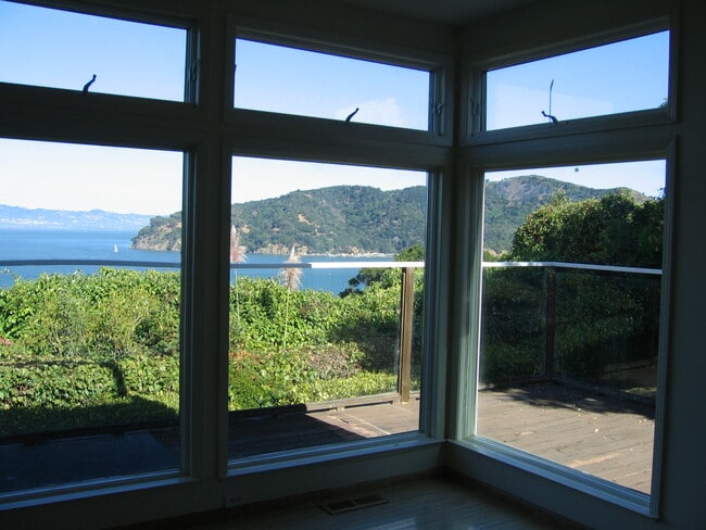 VIEWS FROM EVERY ROOM - 230 Diviso St