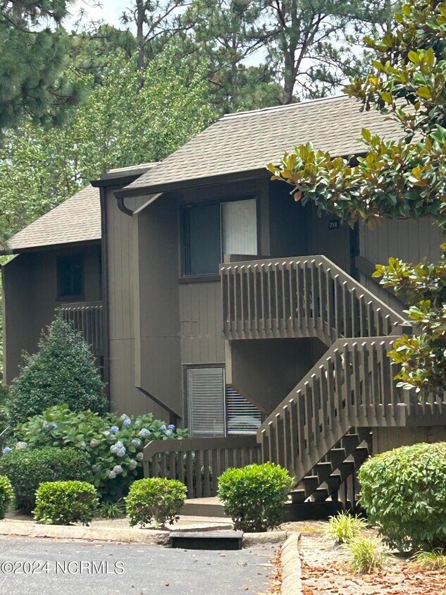 250 Sugar Gum Ln Unit 252, Pinehurst, NC 28374 Condo for Rent in