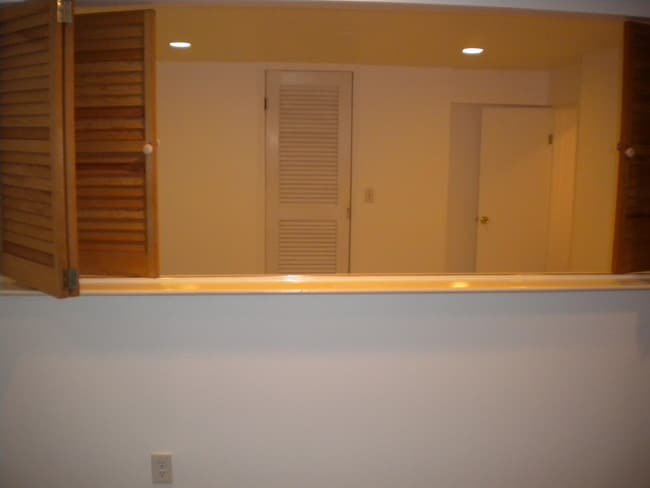 BEDROOM - 173 Wolfpit Ave Apartments