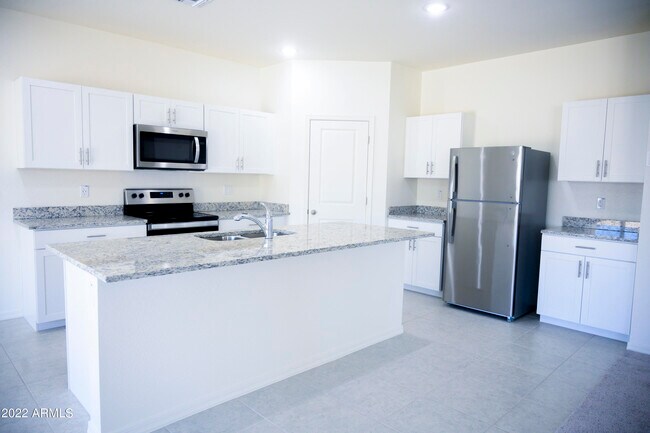 Foto del edificio - 9525 W Illini St