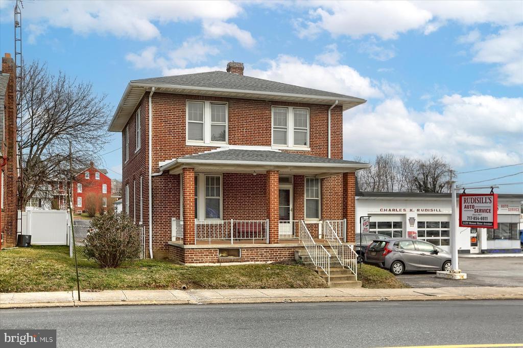 Primary Photo - 1433 Mt Rose Ave