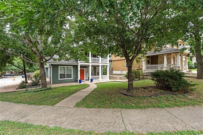 Foto del edificio - 2310 Sweet Clover Dr