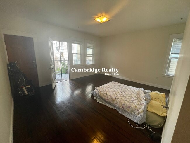 Building Photo - 6 Giles Park