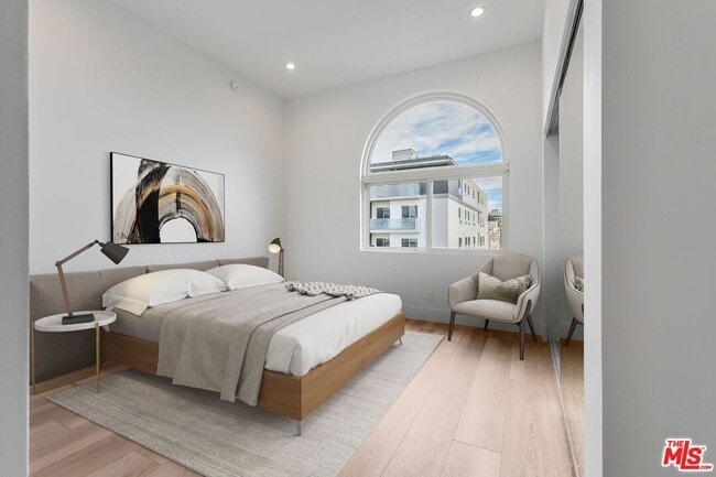 Foto del edificio - 11675 Darlington Ave