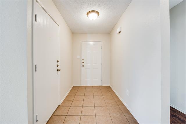Foto del edificio - 1629 Thornhill Ln