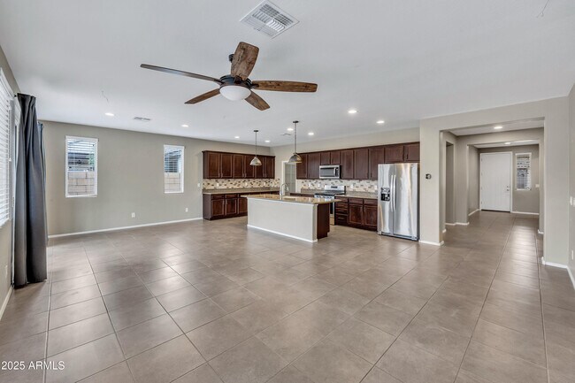 Building Photo - 22771 E Via Del Palo