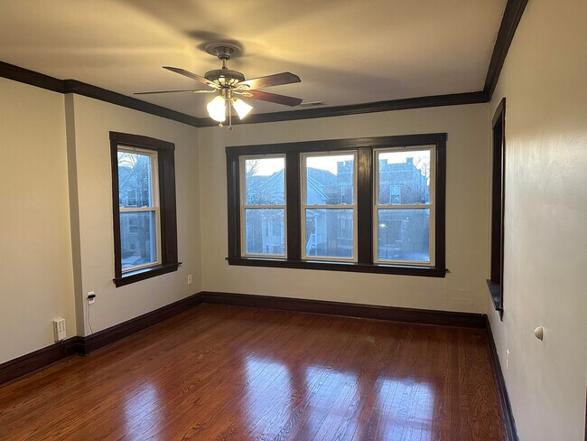 Building Photo - 3747 N Spaulding Ave
