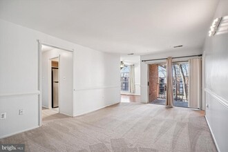 Building Photo - 3356 Woodburn Rd