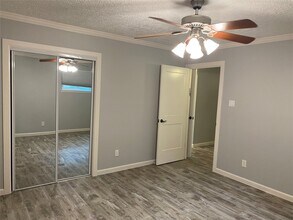Building Photo - 9614 Greenwillow Dr