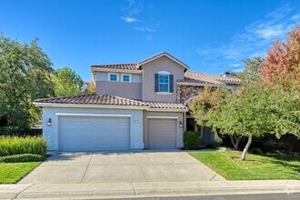 Building Photo - 4056 Redondo Dr